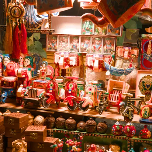 Gift Items & Souvenirs Gift Items & Souvenirs